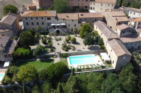 Villa La Consuma : casa storica in paese, giardino, piscina, WiFi